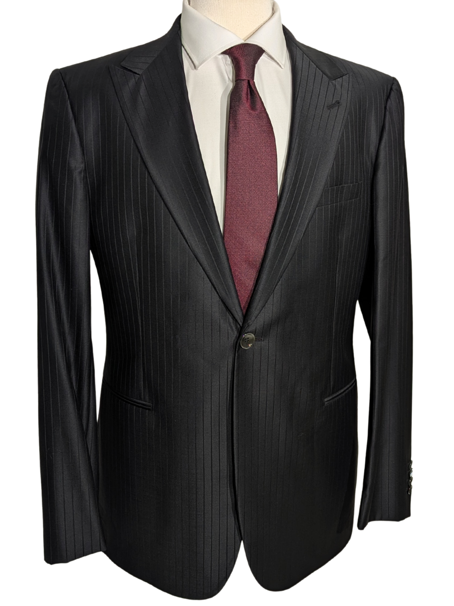 Giorgio Armani Black Pinstripe One-Button Peak Lapel Wool Suit 44R