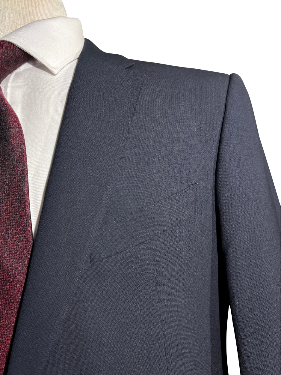 Armani Collezioni Solid Dark Blue M-Line Notch Lapel Modern Fit 2 Button Wool Suit - 44R