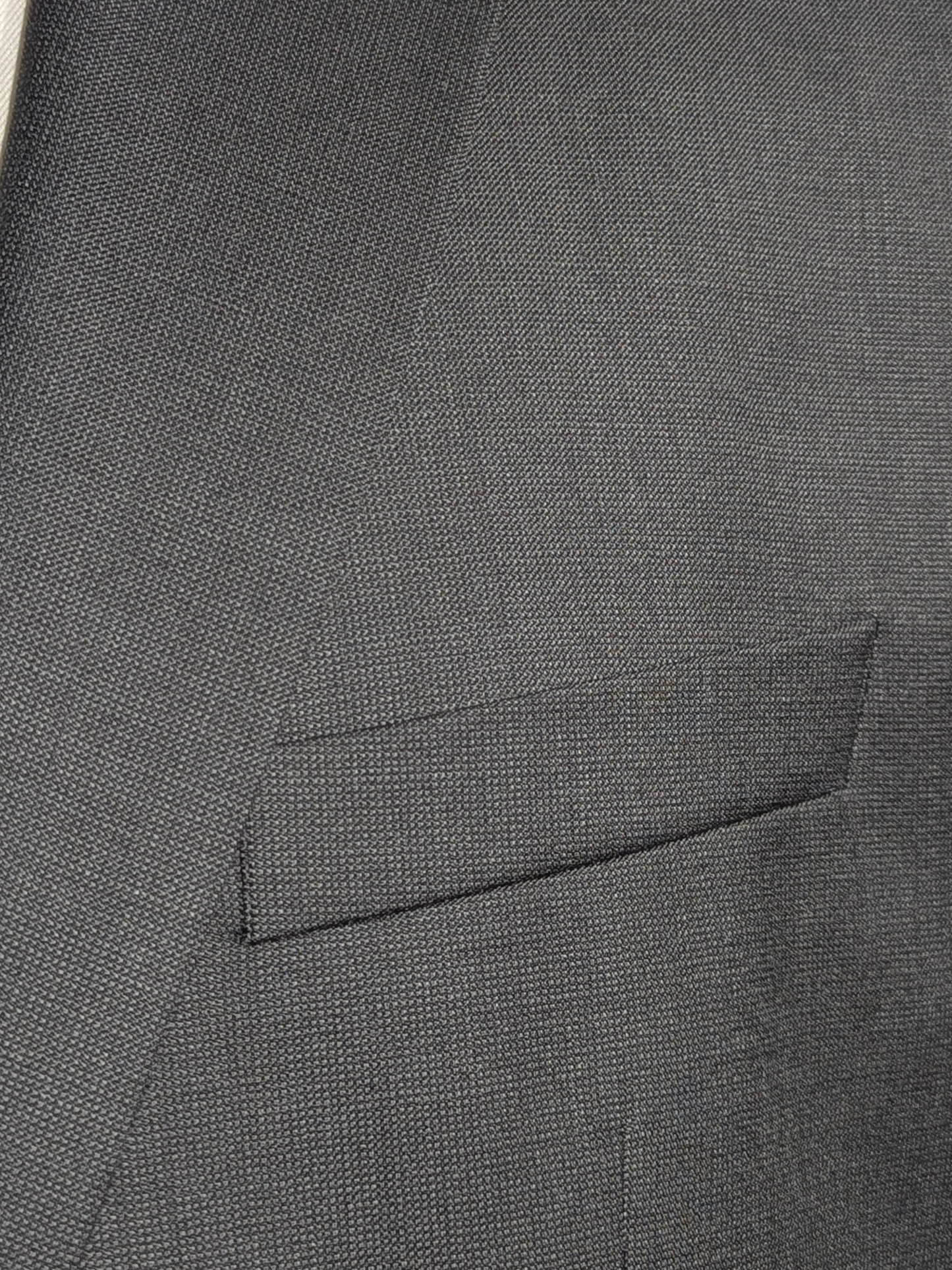 Hugo Boss Guabello collection Textured Black Water Repellent Wool 2-Button Suit - 40R